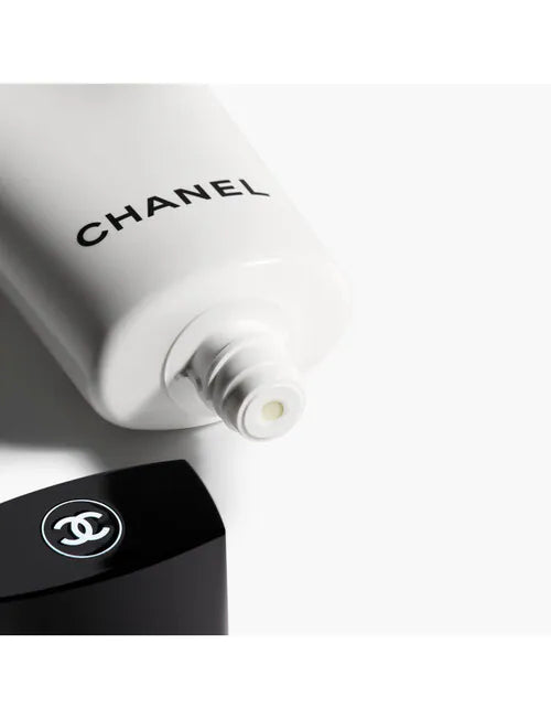 Channel La Mousse Anti-Pollution Cleansing Cream-To-Foam 150ml