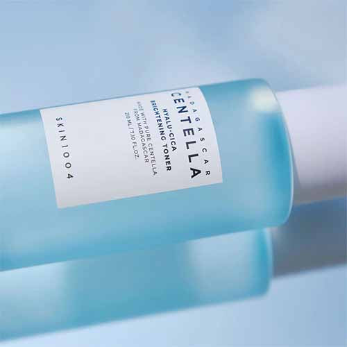 SKIN1004 Madagascar Centella Hyalu-Cica Brightening Toner - 210ml