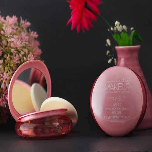 Emelie SPF 35 Perfect Natural UV Oil-Free Foundation Two Way Cake