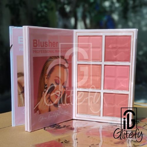 Mocallure 4 Step Makeup palette with 'Blusher' label and Glitefy branding on a reflective surface.